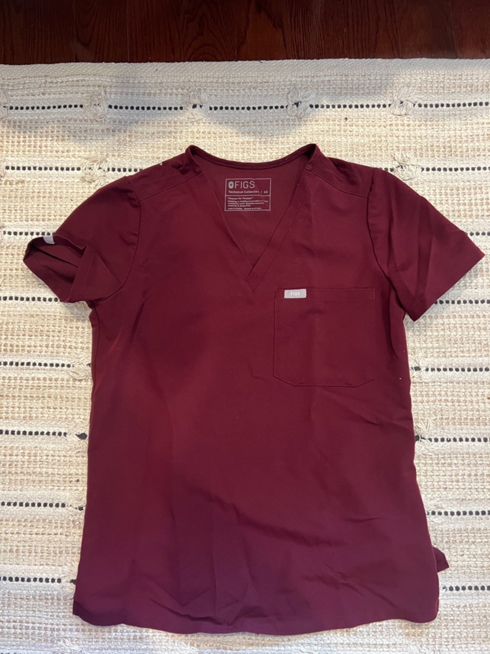 Figs V-Neck Scrub Top in Burgundy